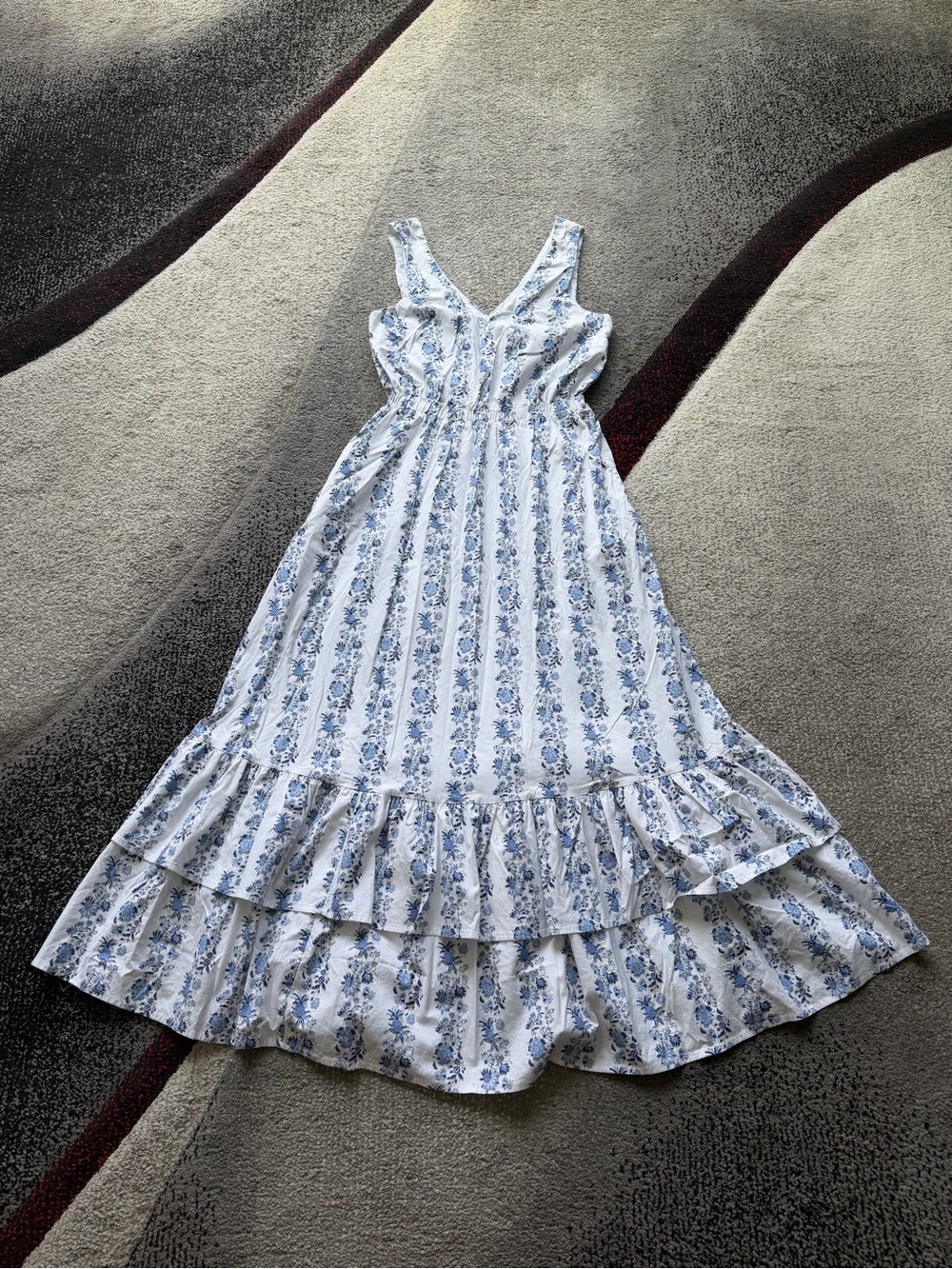 Vineyard Vines White Blue Floral Print Tiered MIDI A Line Dress